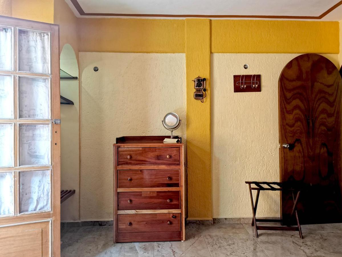 Hotel Casa Mallorca Cancún Exteriör bild