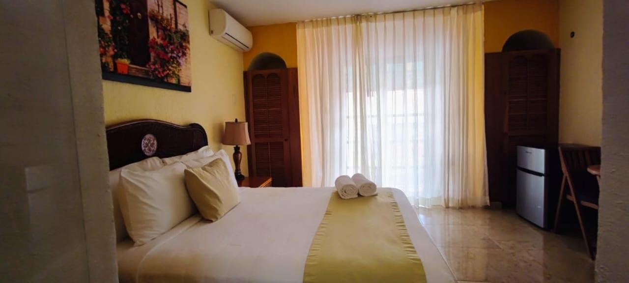 Hotel Casa Mallorca Cancún Exteriör bild