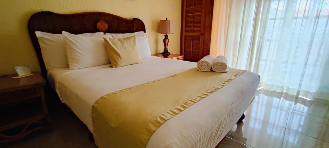 Hotel Casa Mallorca Cancún Exteriör bild
