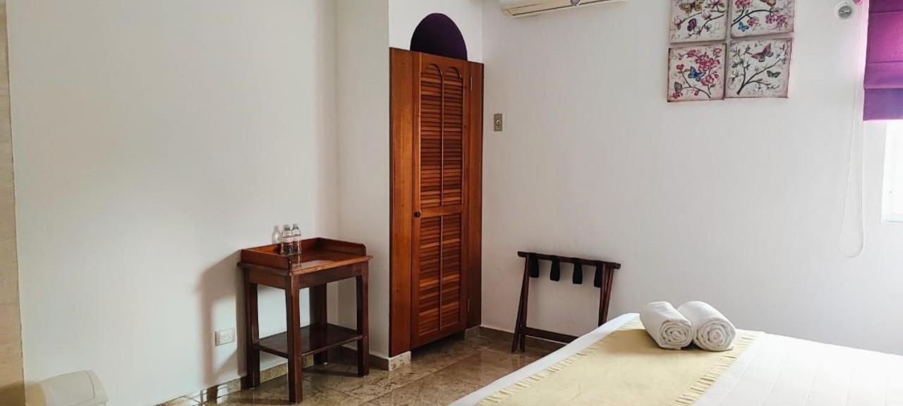 Hotel Casa Mallorca Cancún Exteriör bild